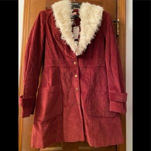 Corduroy and Fur collar 70’s style vintage jacket.